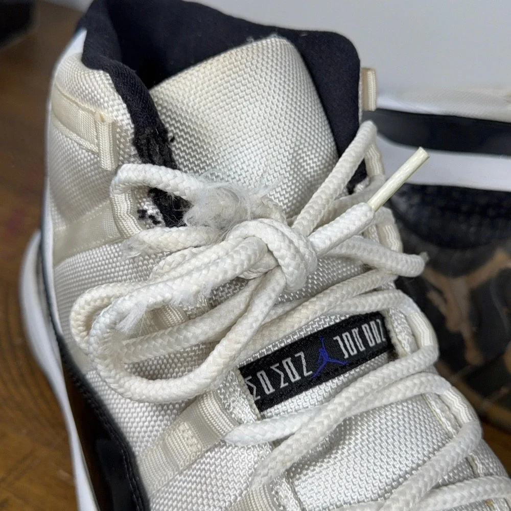 Jordan 11 Retro Shoes Mens 10.5 White Concord Basketball Sneakers 2011 OG